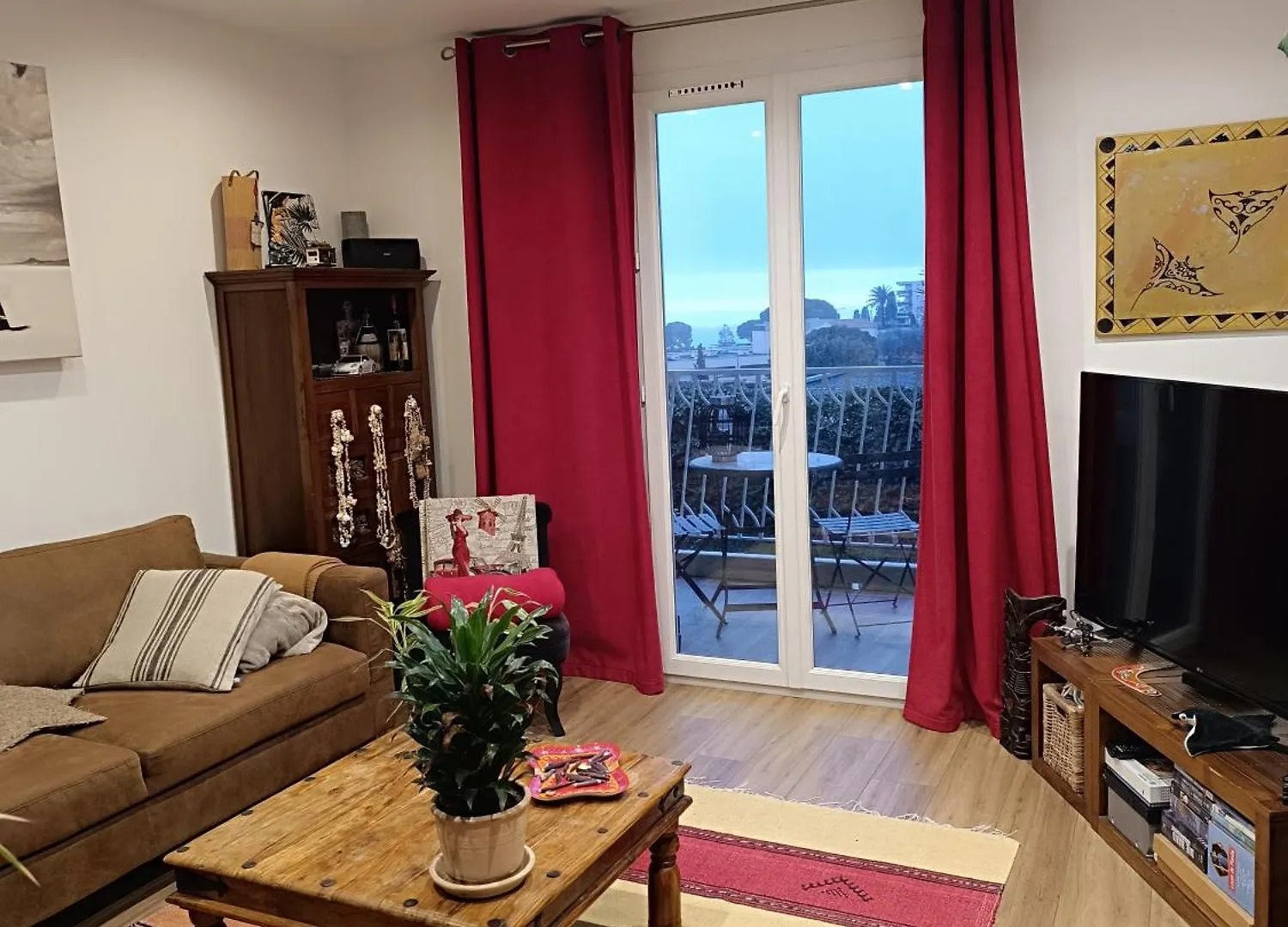 Super Deux Pieces Vue Mer Nice 0*,  France